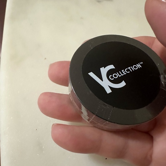YC Collection Loose Setting Powder #215 - Picture 2 of 4